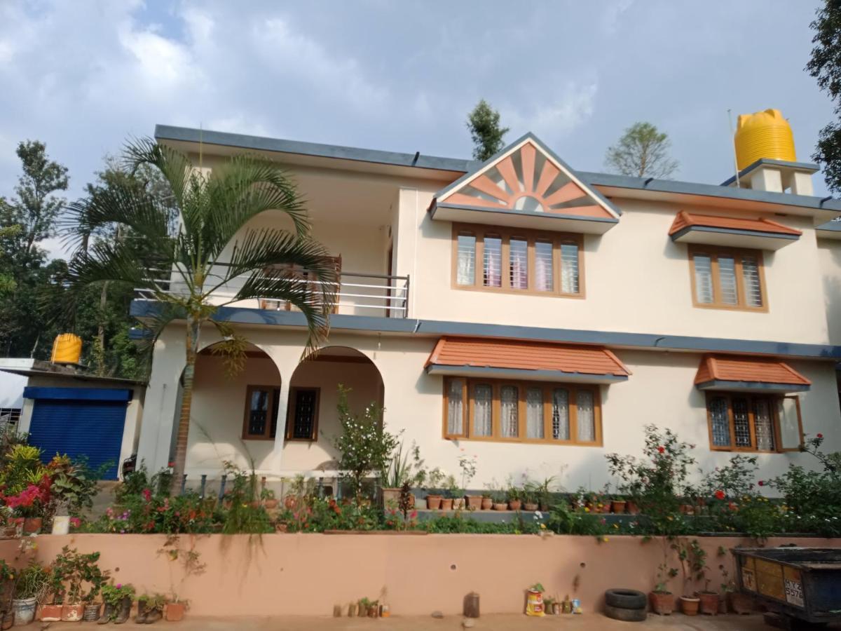 Krishna Kuteera Apartment Siddapura  ภายนอก รูปภาพ